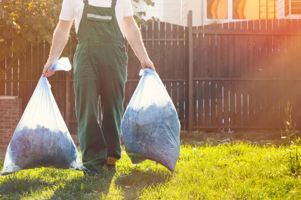 Best Yard Waste Removal  in Issaquah, WA